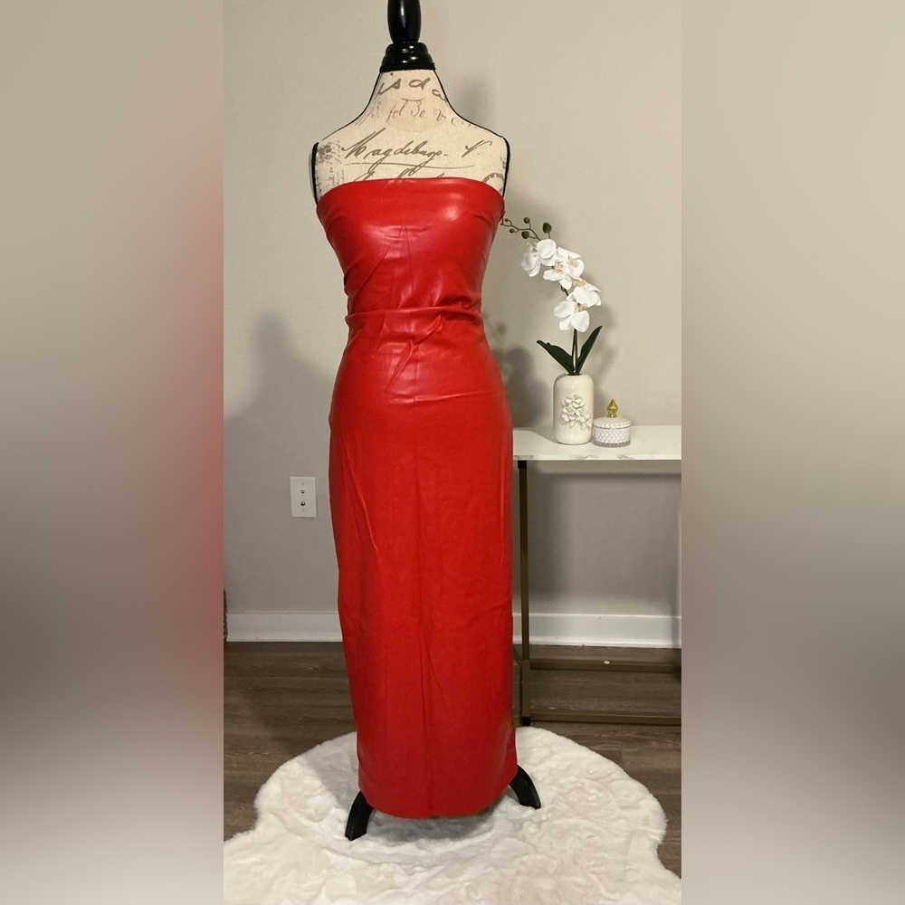 Zara Women's Red Strapless Dress - Picture 2 of 12